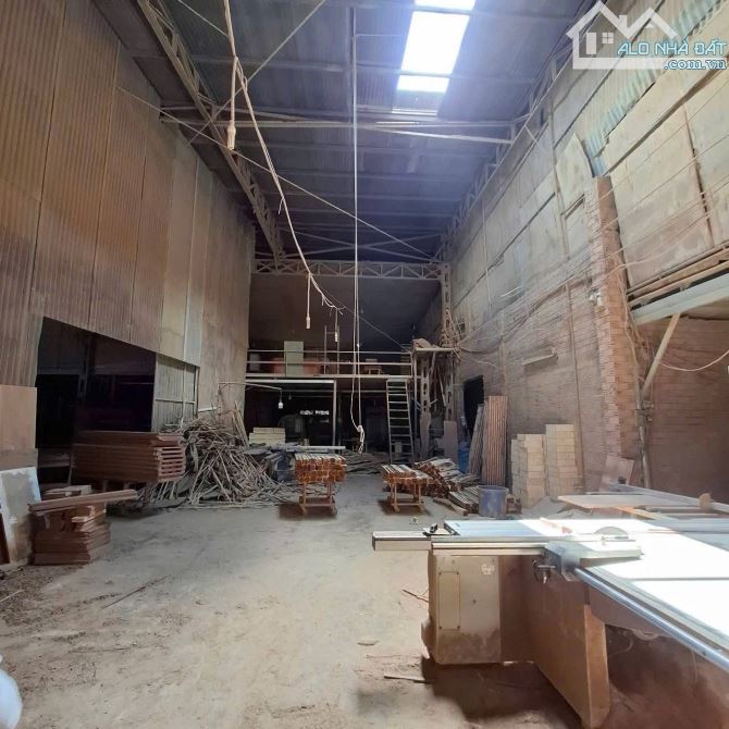 Cho thuê xưởng 1400m2 long bình gần kcn amata đường xe cont chỉ 28 triệu quá rẻ ạ - 2
