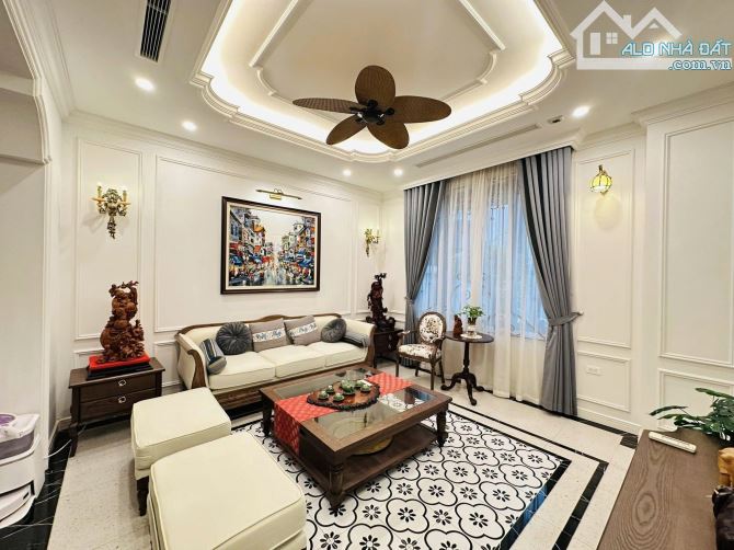 Siêu phẩm phố Huỳnh Thúc Kháng 84m2, 7T thang máy, mặt tiền 7m view vườn hoa giá 42 tỷ - 2