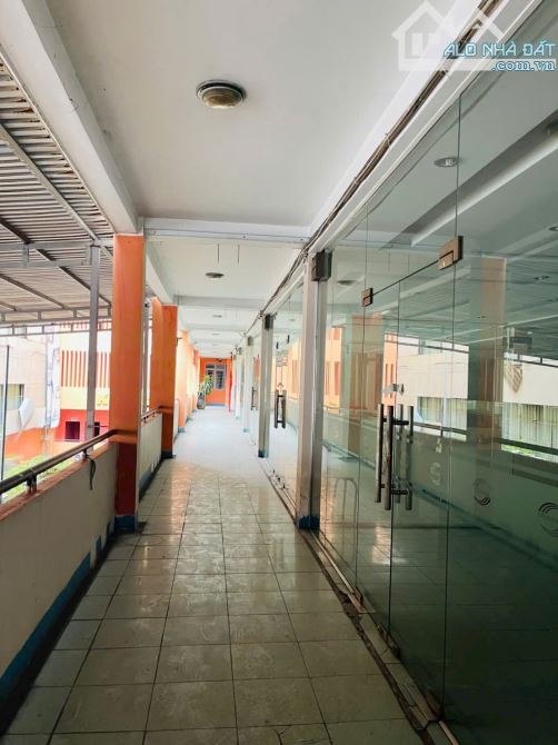 BÁN TRƯỜNG HỌC 5 TẦNG 5.000M2 NGAY PHAN VĂN HỚN- TRƯỜNG CHINH 60X80 CHỈ 220 T - 6