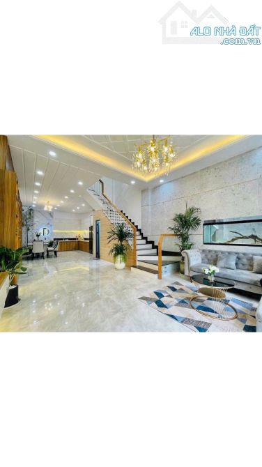 Bán đất tặng nhà 3 tầng,ngang 5m sát bên CV Làng Hoa,GV:nhỉnh 6 tỷ - 2