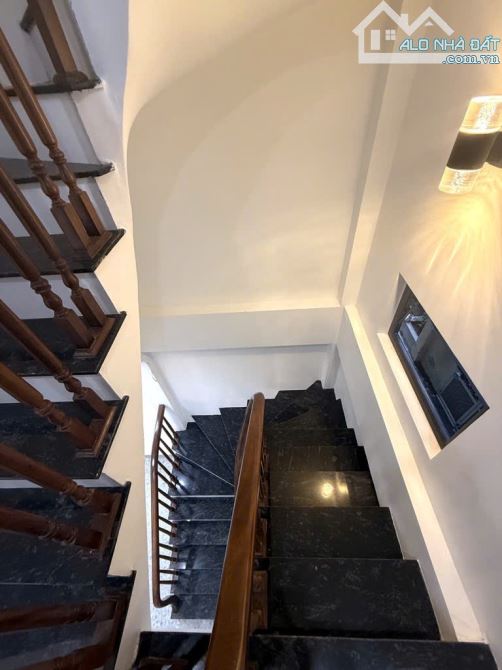 Đầu tư sinh lời: Nhà 6 tầng Long Biên 70m² MT 5.5m thang máy Gần Cầu Vĩnh Tuy. Giá 13.8 Tỷ - 2