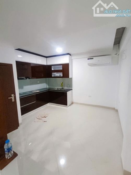 Bán nhà Lê Trọng Tấn, Thanh Xuân, 40m2x5T, Giá 12 tỷ, oto đỗ cửa, vf3 vào nhà - 2