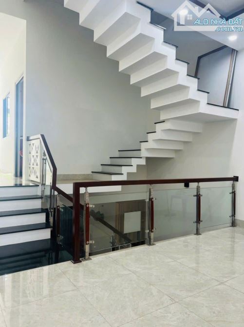 BÁN GẤP QUÁ RẺ NHÀ 3 TẦNG ĐƯỜNG ĐOÀN KHUÊ 5PN FUL NỘI THẤT GẦN BIỂN SÔNG HÀN CHỈ 12,X TỶ - 2