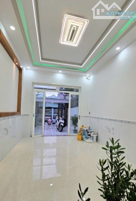 Nhà 2 tầng sát làng đại học quốc gia  đông hoà  100m2 - 2