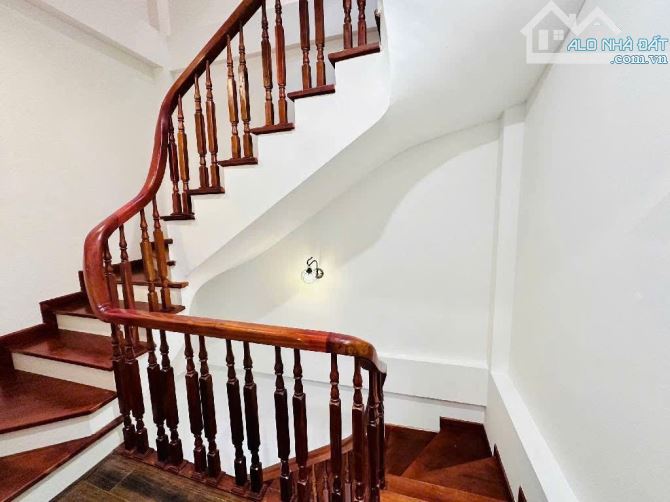 BÁN NHÀ NHÂN HÒA, 40M² X 5 TẦNG, NGÕ NÔNG, GẦN BÃI GỬI XE, GẦN HỒ, CHỈ 5.7 TỶ - 2