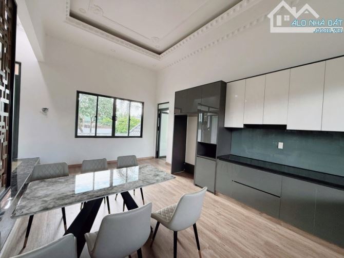 CĂN VILA ĐẸP HẺM 51 VÕ THỊ SÁU, P TÂN LẬP. DT 18X27, GIÁ 6.85 TỶ - 2