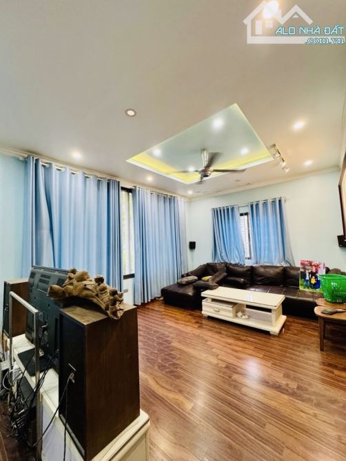 BÁN NHÀ MẶT PHỐ BÀ TRIỆU-VỈA HÈ RỘNG -2 MẶT THOÁNG-KD TẤP NẬP 76m2- 3 tầng- 53 tỷ - 2