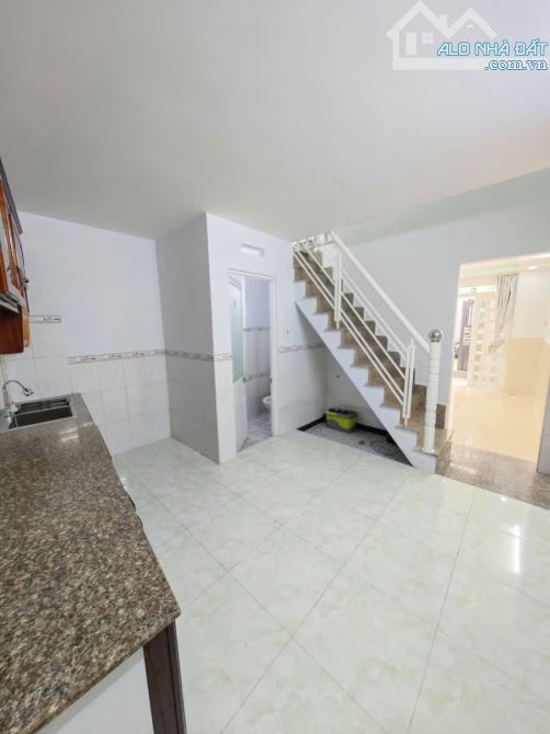 ❤Quận 6✅ Nhà hẻm 239 Bà Hom, P13, Q6 .DT: 4m x 10m 1 lầu, 2 Phòng Ngủ & 2wc. 👉 Hẻm 3m c - 2
