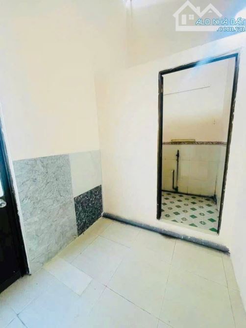 Bán gấp căn nhà Đ.Tân Hiệp 18 - hóc môn - sổ riêng - 80m2 - 1 tỷ 050 Triệu - 2