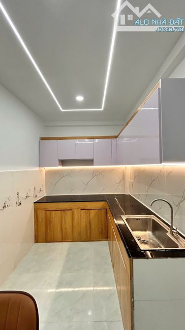Bán Nhà Gần Cao Đẳng Điện Lực Quạn 12 - 2