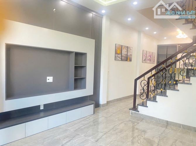 CẦN BÁN 3,5 TẦNG NGÕ TO NGẮN THONG WIEU HỒ CẦU CỐN -CHƯƠNG DƯƠNG  HD - 2