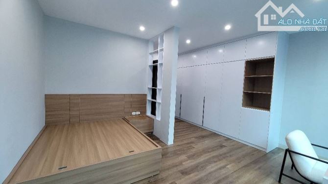 Bán Nhà Mới Tinh 37m2- 5T- Nguyễn Thị Định- Trung Hoà- 20m ra phố- sổ vuông - Nhỉnh 14 tỷ - 2