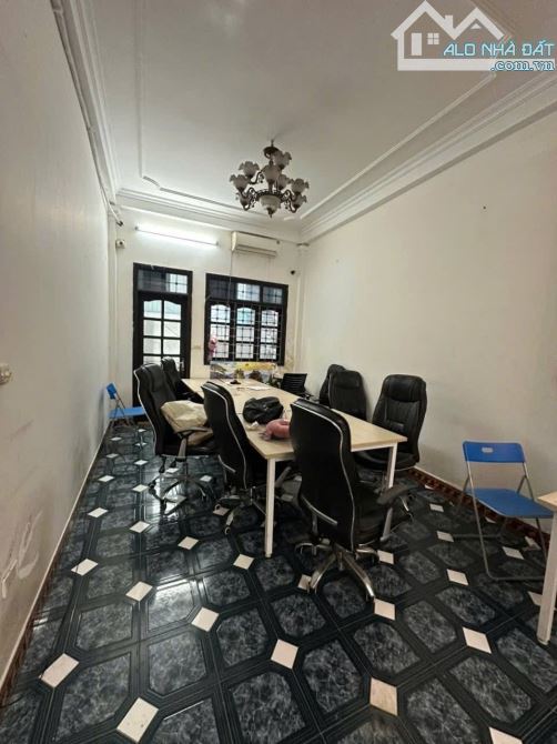 Bán nhà nguyễn khang cầu giấy ngõ ô tô tránh 55m2 nhỉnh 20 tỷ - 2