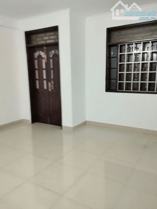 CHỦ ĐI ĐỊNH CƯ CẦN BÁN GẤP :  NHÀ GẦN SÂN BAY - XÂY Ở KIÊN CỐ  - KHU AN NINH CAO - GIÁ CỰC - 2