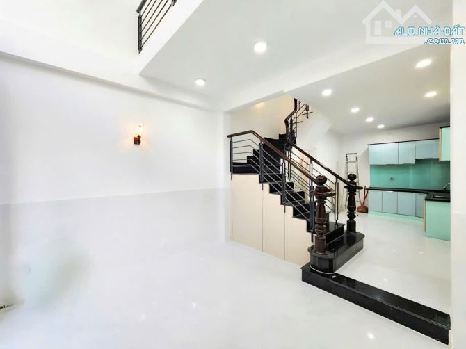 NHÀ BÁN GẤP - GIÁ HỜI - TÂN SƠN NHÌ TÂN PHÚ - 38M2 - 5 TẦNG - GIÁ CHỈ: 6.38 TỶ CÒN TL - 2