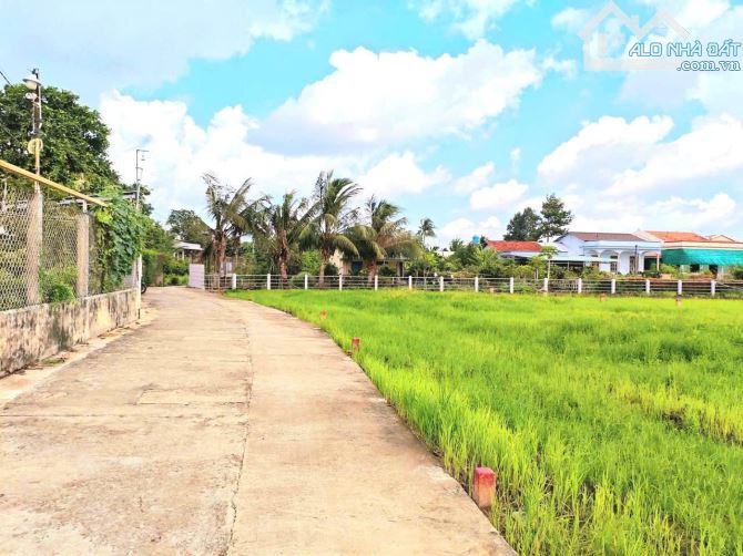 Hàng thơm, 101m2 đất thổ 6x 17m đường ô tô né nhau, 365 tr - 2