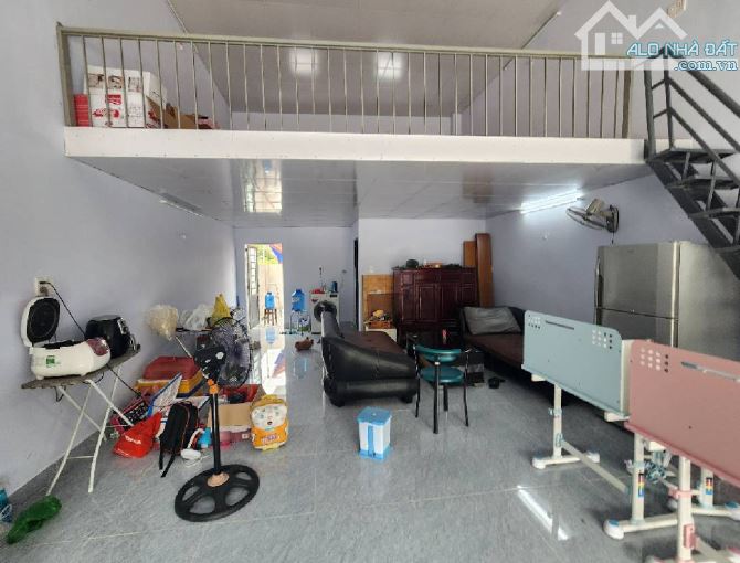NHÀ MẶT TIỀN ĐƯỜNG 10M – CÁCH NGUYỄN VĂN BỨA 20M – 90M2-XUÂN THỚI SƠN-HM - 2