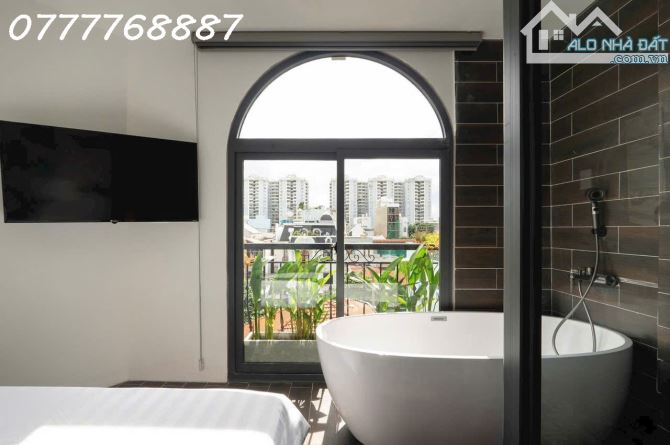 Bán khách sạn góc 2MT siêu đẹp, mới 100% dòng tiền tốt 140tr/ tháng - 2