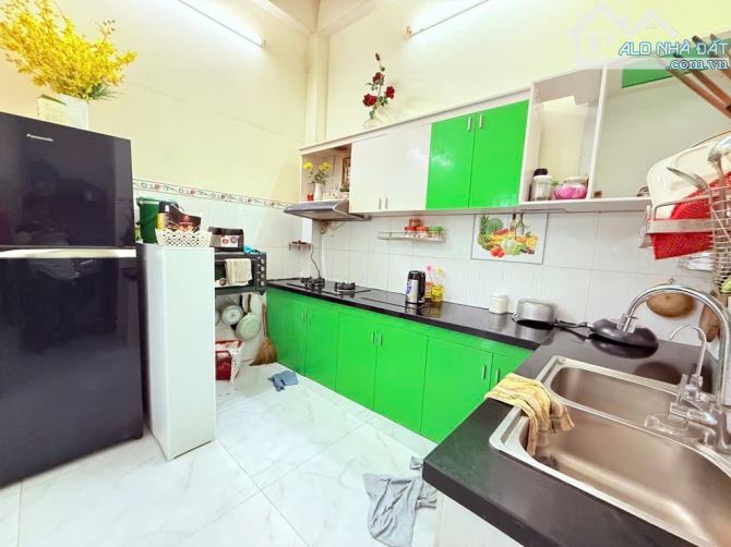 BÁN NHÀ KHU DÂN CƯ HỒ ĐẮC DI, GẦN ĐH CÔNG THƯƠNG - 90M2, NGANG 5M NỞ NHẸ, 3 TẦNG - CHỈ 10T - 2