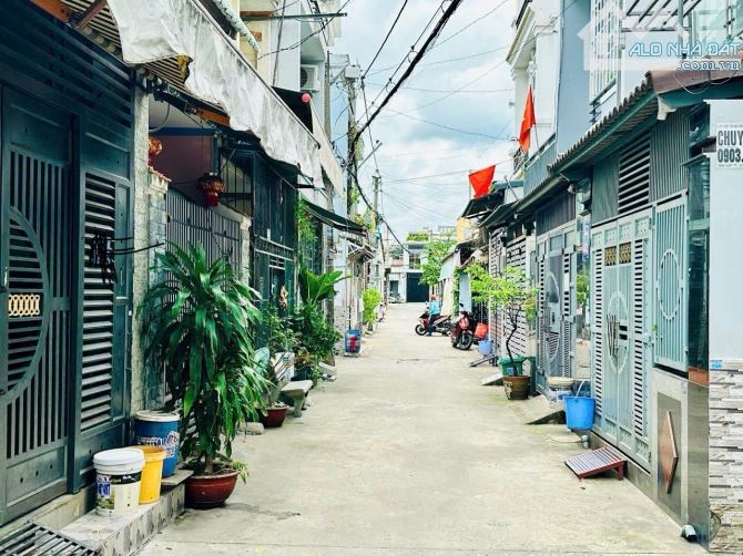 ⭐ Nhà phố cao cấp 1/. Hiệp thành 35,Q12,tphcm.giá : 6,099 tỷ thương lượng.  • 4 x 15, 4 Tầ - 2