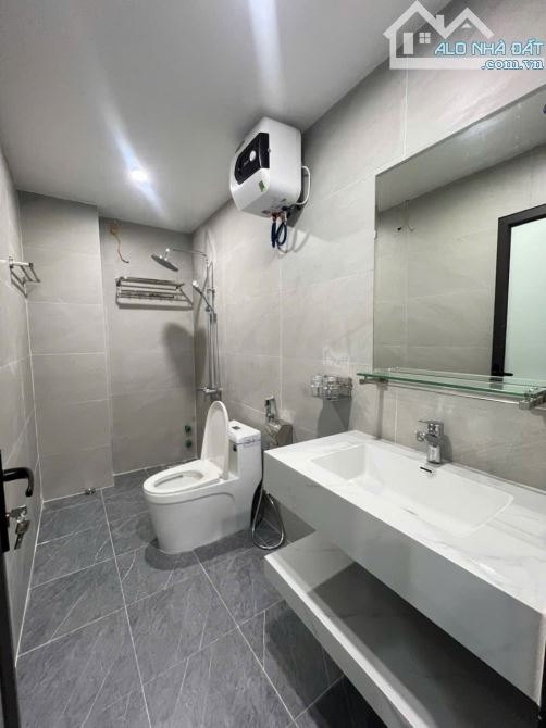 Nhà xây mới 3 tầng đường Đồng Hoà - Lô góc 2 mặt thoáng - 46m2 - 2