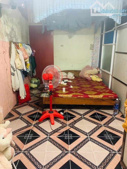 Cho thuê nhà nguyên căn cấp 4 - kiệt Điện Biên Phủ- Trường An ( cũ)- Tp Huế - 2