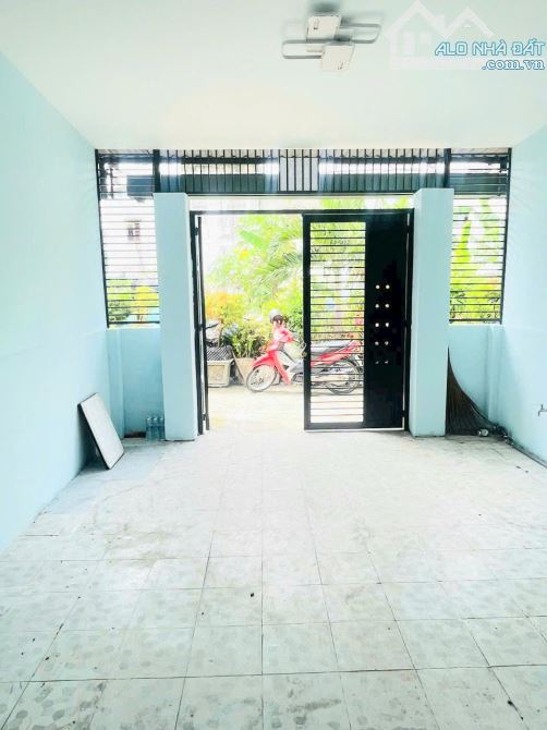CHỈ 4,5 TỶ - SỠ HỮU NGAY NHÀ ĐẸP THỚI TAM THÔN, ẤP NAM THỚI SÁT THỊ TRẤN HÓC MÔN - 2