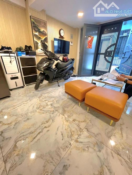 Bán Nhà Bình Tân - Giáp Tân Phú - HXH - 3 Tầng Đúc BTCT - DTSD 91m2 - Chỉ 4.19 Tỉ - 2