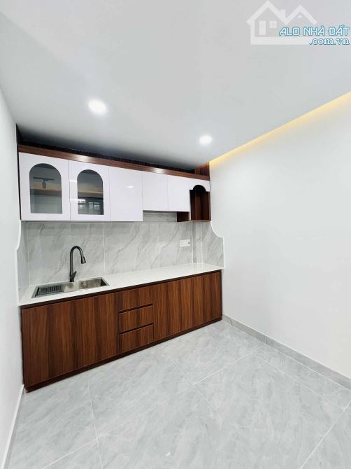 Nhà Quận 6 Hẻm ô tô đỗ cửa. Nhà mới xây đẹp ngang 3.1mX11.5m Chỉ 5.8 Tỷ. - 2