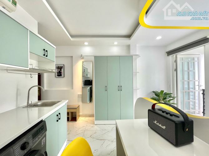 Cho thuê căn hộ quận 1 ban công thoáng, full nội thất gần chợ Bến Thành - 2