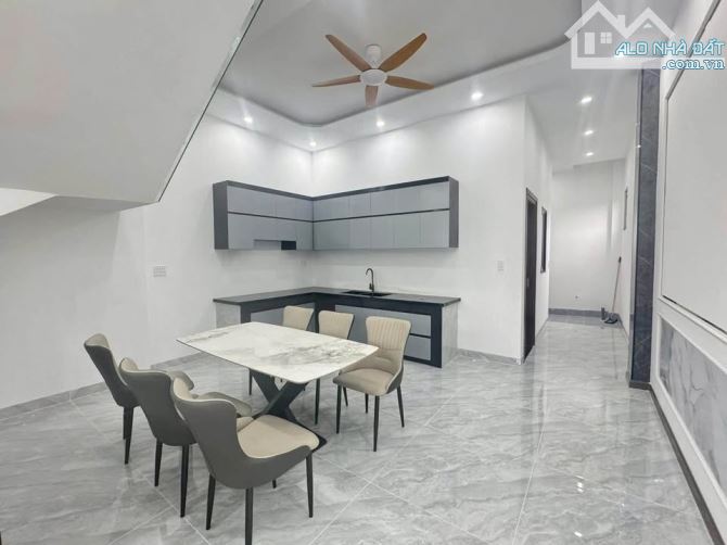 CHỈ 2TỶ3 SỞ HỮU NGAY CĂN LẦU SỔ RIÊNG GẦN SÂN BAY BIÊN HÒA - 2