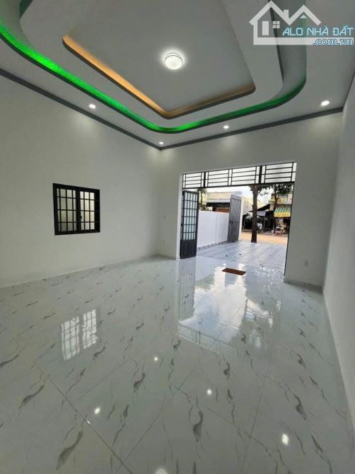 Ngộp bank bán gấp căn nhà ở Suối Lội- Tân Thông Hội- Củ Chi. DT 150m2, Giá 890 triệu - 2