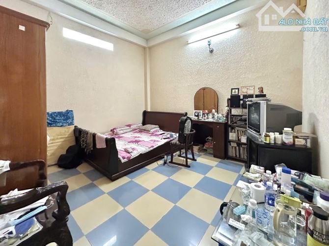 MẶT TIỀN ĐẶNG DUNG QUẬN 1 - 24,5 TỶ. - 2