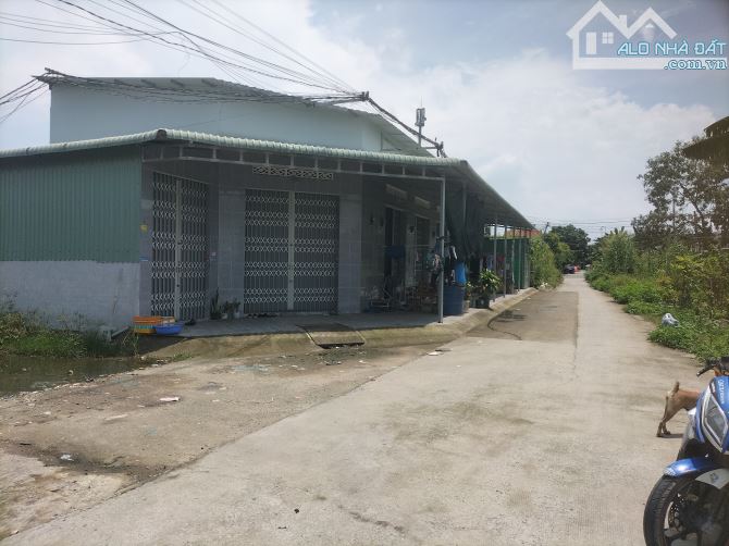 5,05 tỷ 💓 thu 20 tr Bán nhà trọ khu kdc Tân Đức Đức Hòa Long An.  8,5 x25 sổ hồng riêng - 2