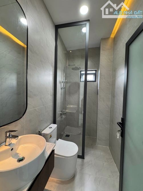 Nhà Lầu ngay gần cây xăng 75, Đồng Khởi - 2