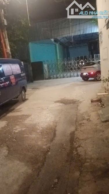 Bán biệt thự 3 tầng,sát mặt tiền Lê thị riêng,ngang 8-17(131m2) - 2