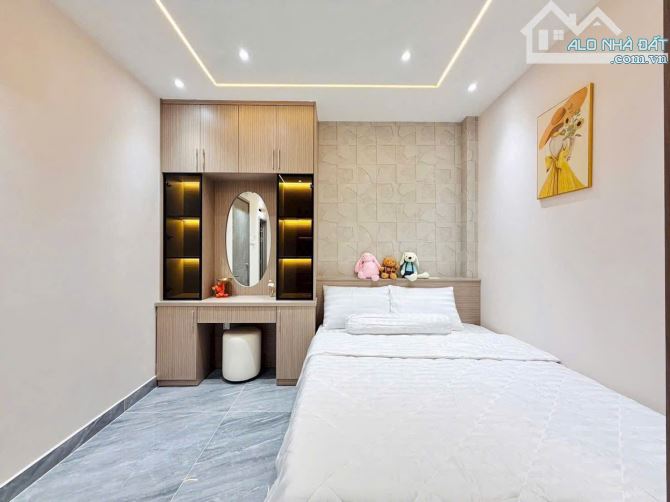 SIÊU PHẨM ! Nhà HXH 10m đường Lý Thường Kiệt, P. 7 | DT: 4,5x17m | 5 tầng + NTCC - 2