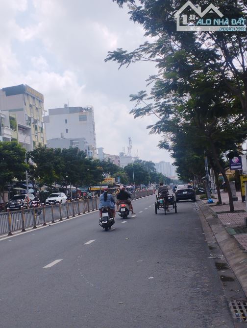 nhà MTKD Lý Chiêu Hòang, P. Bình Phú,Quận 6 (4x24m) 5 tầng chỉ 17.4 tỷ - 1