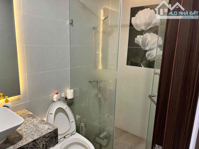 Cho thuê căn hộ Res 11 có ban công thoáng mát, 1PN - 1WC, giá 10tr5/th - 2