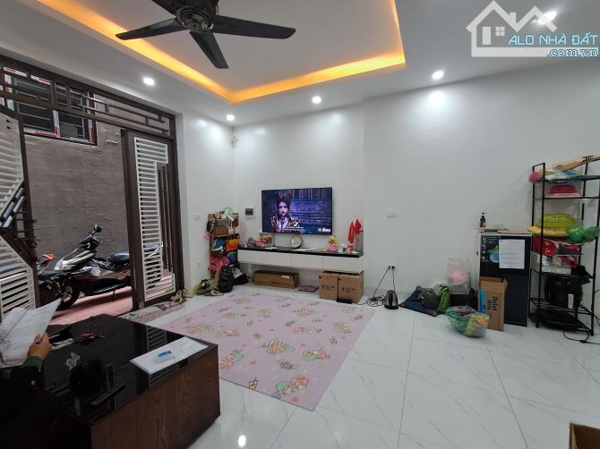 Nhà 4 tầng Kiến Hưng 36m , 6,3 tỷ cách ô tô tránh đỗ 150m . - 2