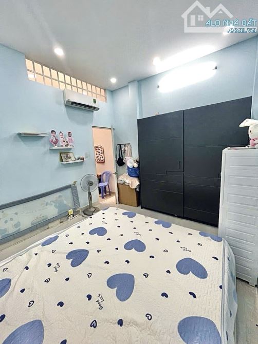 Hơn 5 tỷ nhà hẻm xe hơi Trường Chinh, Q12, 4x21m, 2 tầng - 2