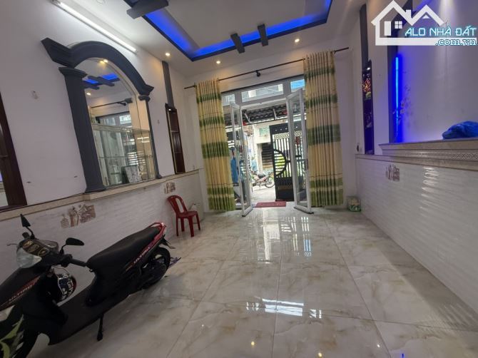 NHÀ 3TẦNG,HẺM 8M - CHIẾN LƯỢC BÌNH TRỊ ĐÔNG,BÌNH TÂN, DT: 4.3*13.5M - CHỈ 6 TỶ 5 - 2