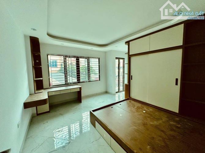 Rẻ nhất Nhổn - 33m2 5 tầng giá 5,2 tỷ - ô tô ngủ trong nhà - 2