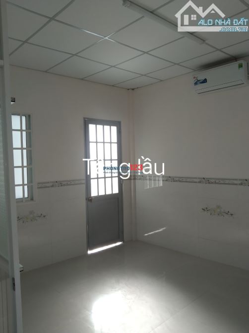 Bán gấp dãy trọ 1 lầu, Giá 1 tỷ 550TR, Ngay TT văn hóa Bình Chánh cách MT Hoàng Phan Thai - 2