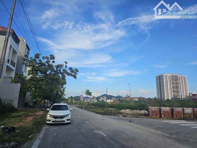 BÁN GIÃN DÂN KHẮC NIỆM 2 KO LỖI VIEW VƯỜN HOA SỔ HỒNG NÉT CĂNG - 2