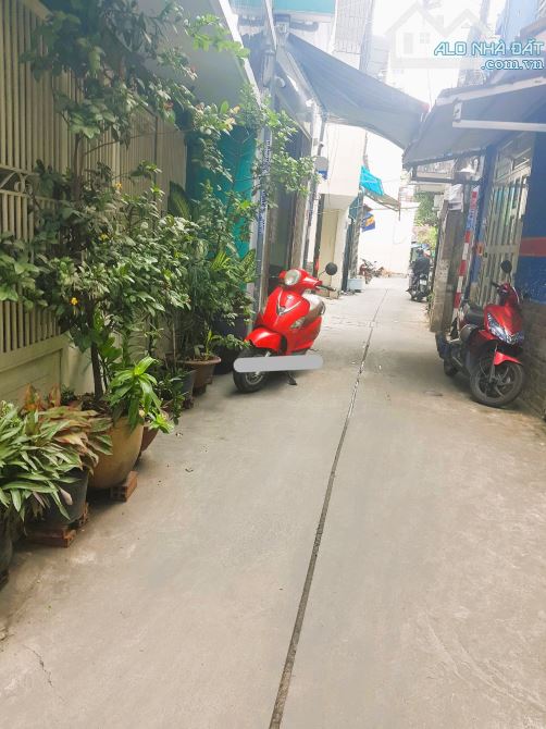 Bán nhà Nguyễn Sơn 34m2 3 tỷ 5 SHR vuông vức - 2