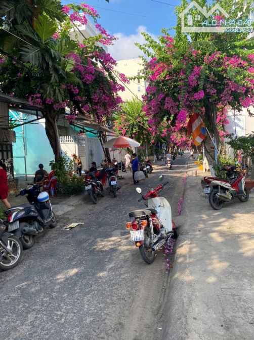 Đất 2 mặt tiền trước sau gần chợ Hòn rớ 1 - 2