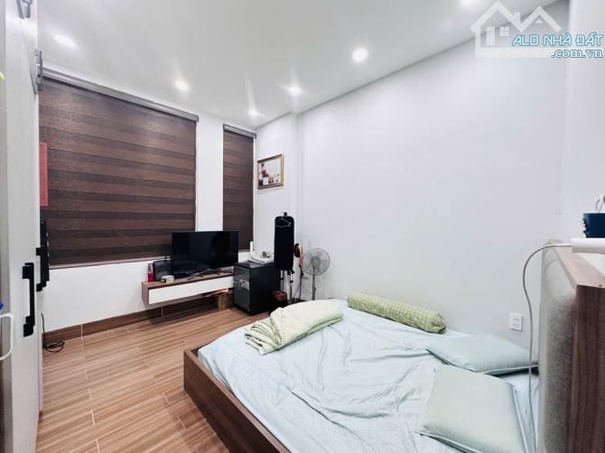 NHÀ 3 TẦNG BTCT – NGAY NGÃ 4 AN SƯƠNG – THÔNG TÔ KÝ  SÁT CVPMQT  3,3x11,5 GIÁ CHỈ 3,3 TỶ - 2