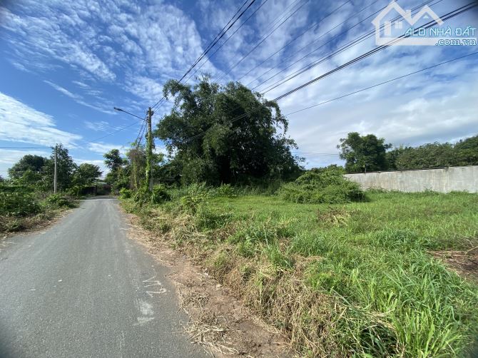 Bán đất gần nhà hàng SaKe Hoà Long, Giá bán: 1 tỷ 750 triệu - DT: 137m2 - 2