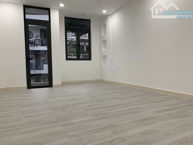 Siêu Phẩm VIP PHường 17 Bình Thạnh. HXH DT 95m2 5 Tầng Giá Tốt - 2